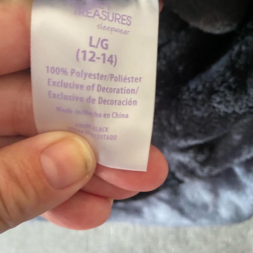 Size large NWOT. NEVER worn velour feeling top. - Picture 2 of 5